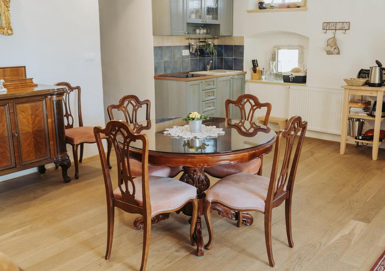 Apartments Mozinetova Hisa Sentjost nad Horjulom Luaran gambar